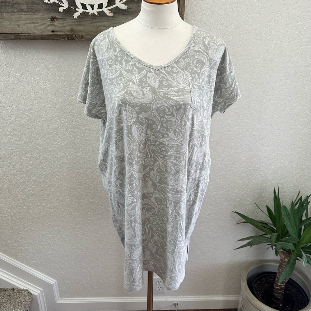 Cariloha Gray Paisley Bamboo blend Women's‎ Sleep Shirt night gown size L